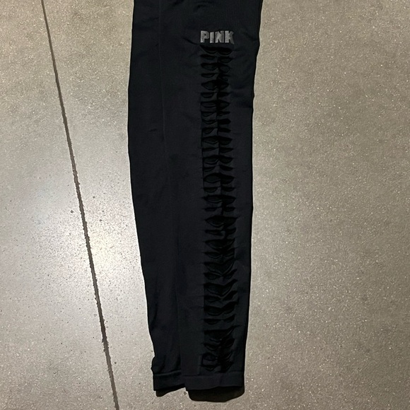 PINK Victoria’s Secret Cool and Comfy Seamless Black Leggings - Picture 7 of 13